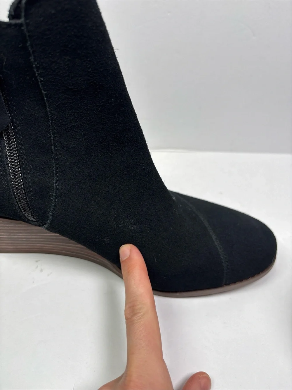 Toms Sadie Womens Boot Black Suede Wedge Bootie Ortholite Size 10